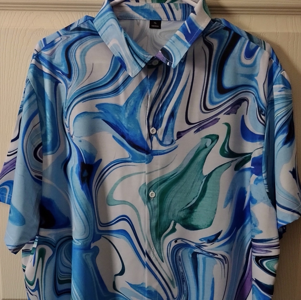 Beautifully chaotic - lightweight, sz XL button-down print shirt